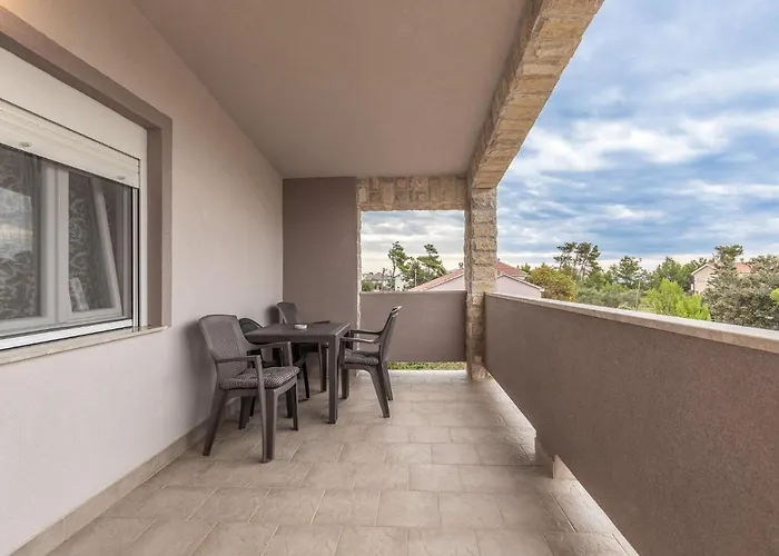 Bojo, No 2 アパート ヴィル