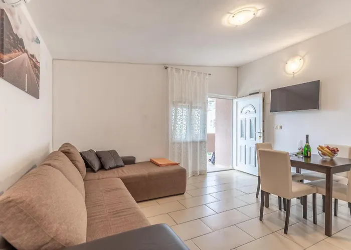 アパート Bojo, No 2 *