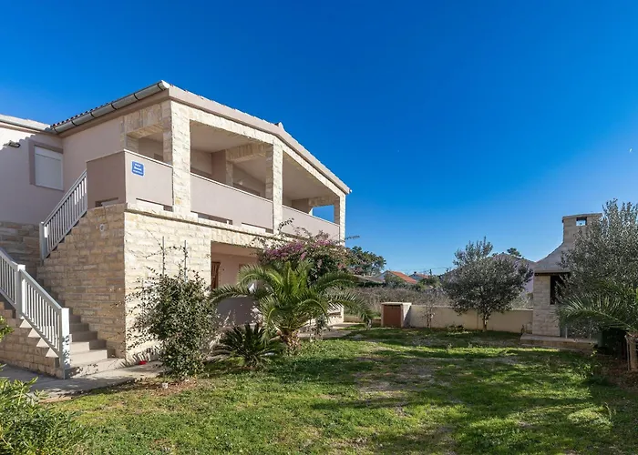 Bojo, No 2 アパート *